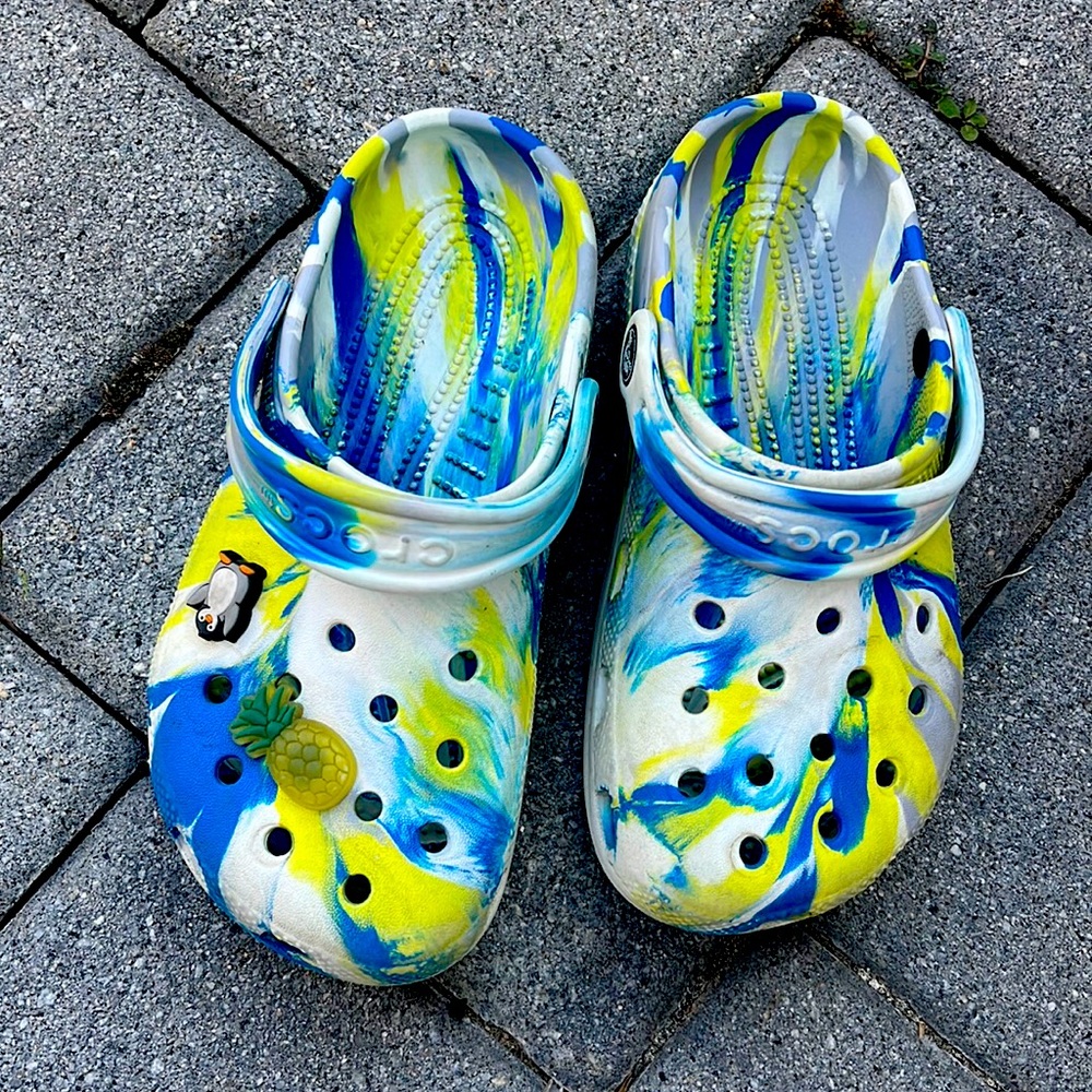 Boys crocs